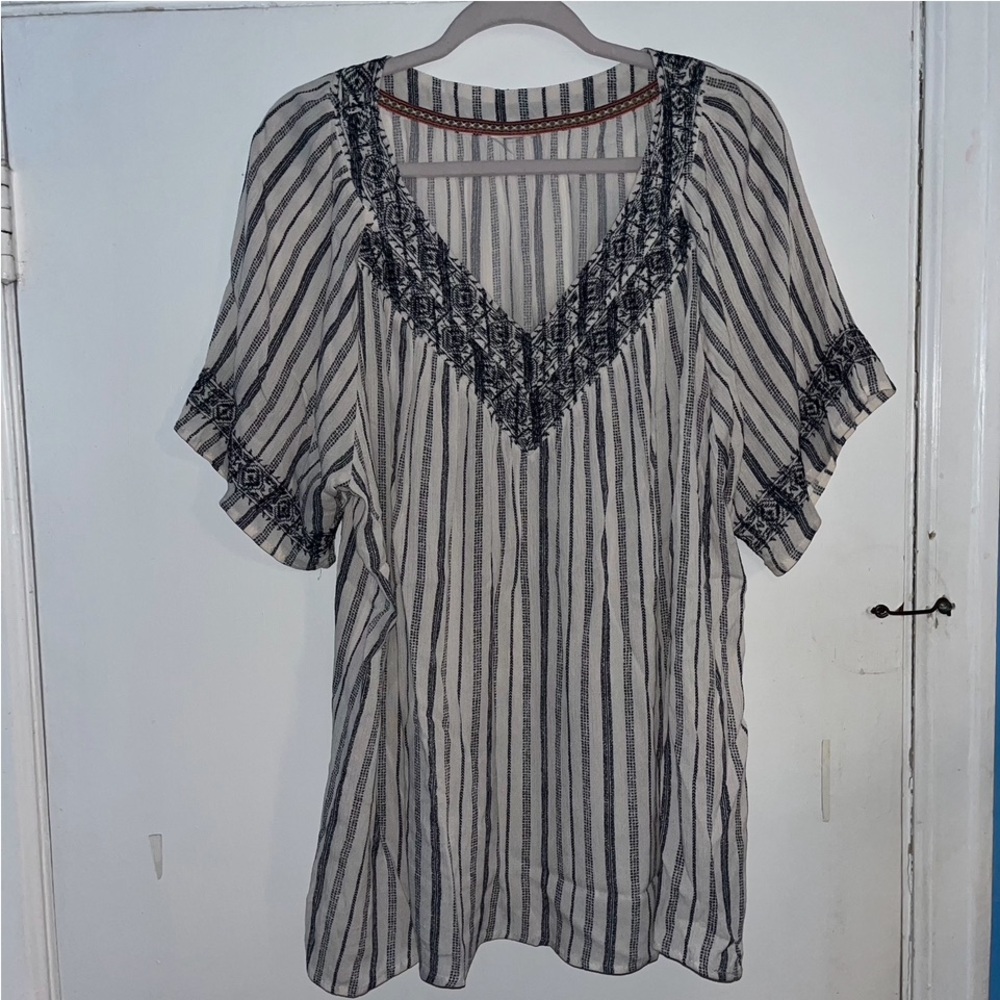 Studio West Apparel Top size Large (no tag) - Picture 3 of 4